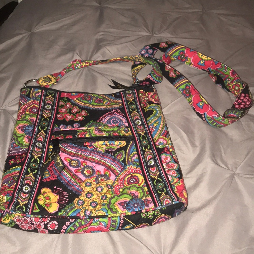 NWOT Vera Bradley purse in pattern symphony in hue